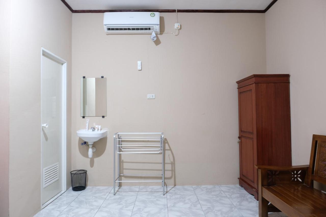 Oyo 1851 Homestay Joss Tanjungbinga 外观 照片